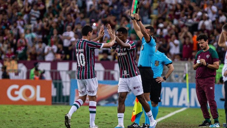 Brasileirão: Fluminense quebra jejum e vence o Bragantino em casa, por 2 a 1