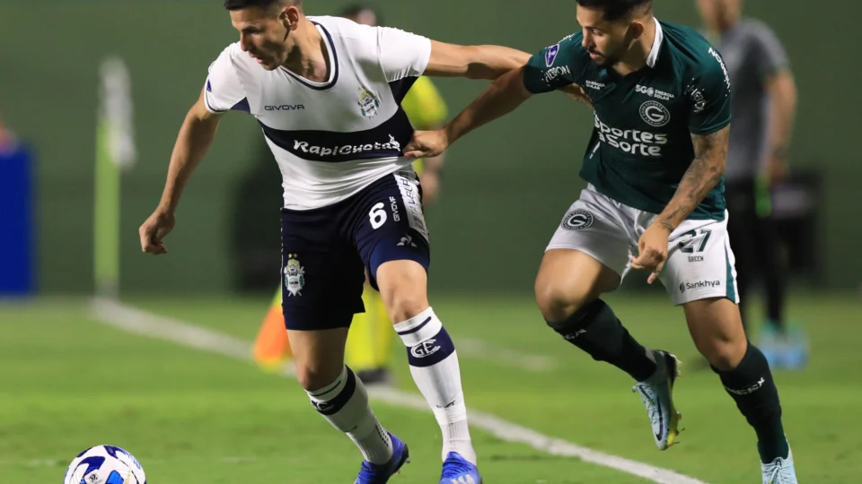 Sul-Americana: Goiás perde gols, empata com Gimnasia-ARG e pode se complicar
