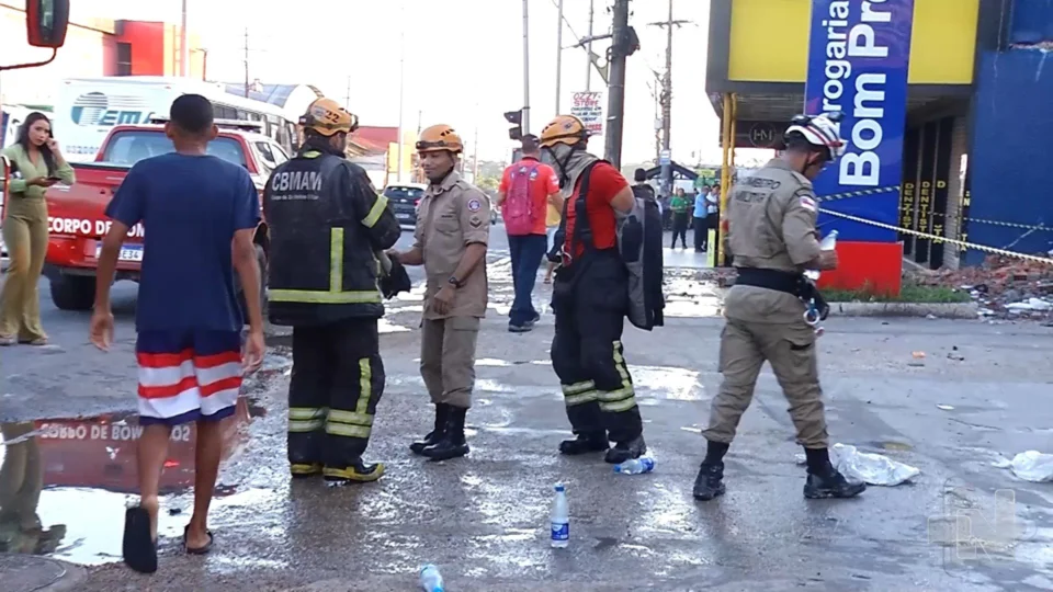 VÍDEO: incêndio durante madrugada atinge loja de eletrodomésticos em Manaus 