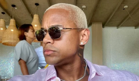 ‘Posturado e Calmo’, novo hit de Leo Santana, viraliza nas redes sociais; ouça