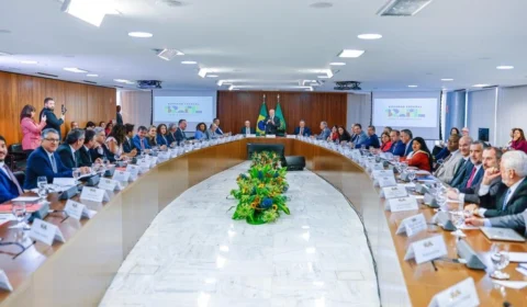 Reunião ministerial: Lula pede cumprimento de acordos e nomeações