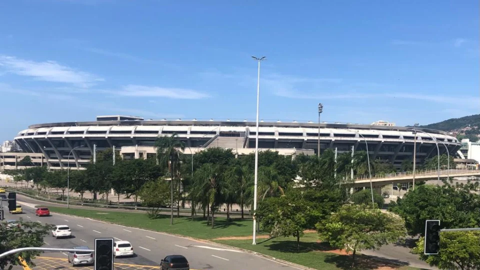 TCE-RJ mantém suspenso processo de licitação do Maracanã