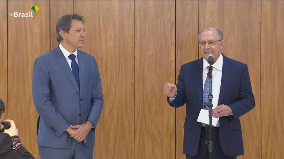 Programa Desenrola: governo anuncia medida de renegociações para mês de julho