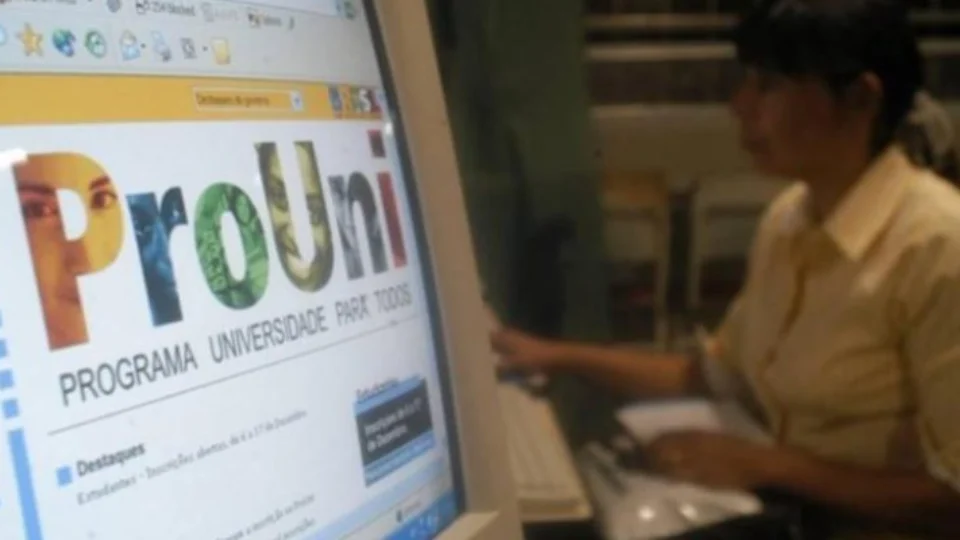 Prouni: prazo para comprovar de documentos termina quinta-feira, 3
