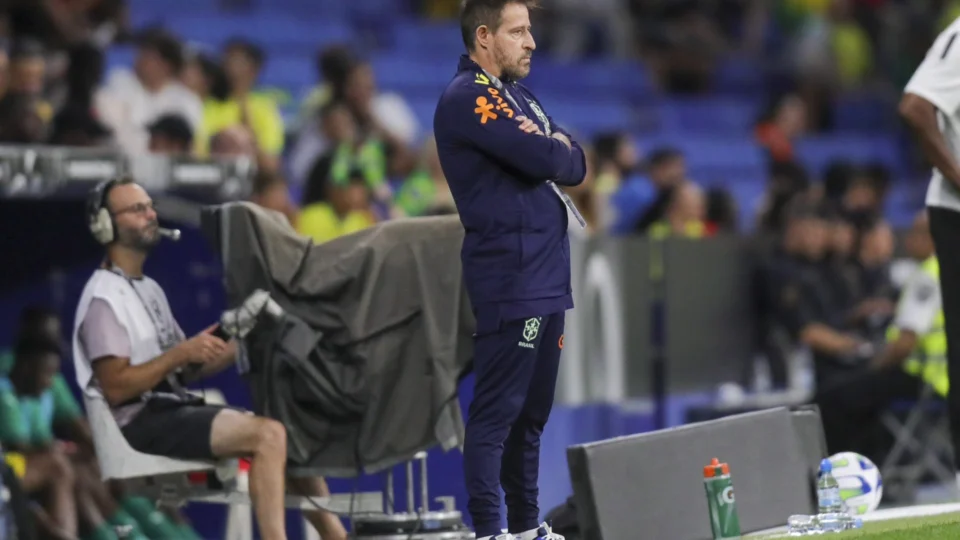 Com golaço de Mané, Senegal brilha, vira o jogo e vence o Brasil por 4 a 2