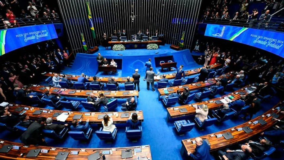 Votação do marco fiscal sem FCDF é suspensa no Senado; entenda