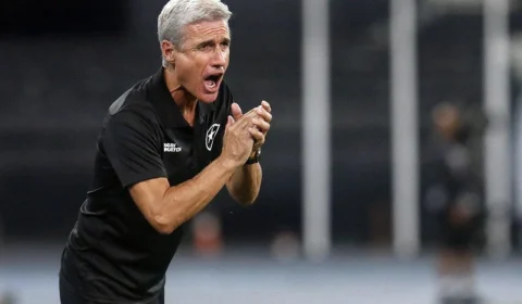 Luís Castro deixa o Botafogo e segue para o Al-Nassr