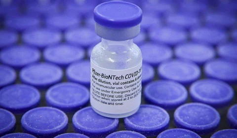 Vacina contra Covid-19: alemães denunciam BioNTech por ‘efeitos colaterais’