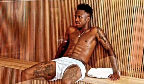 Curtindo férias no Rio, Vini Jr desfruta da nova mansão