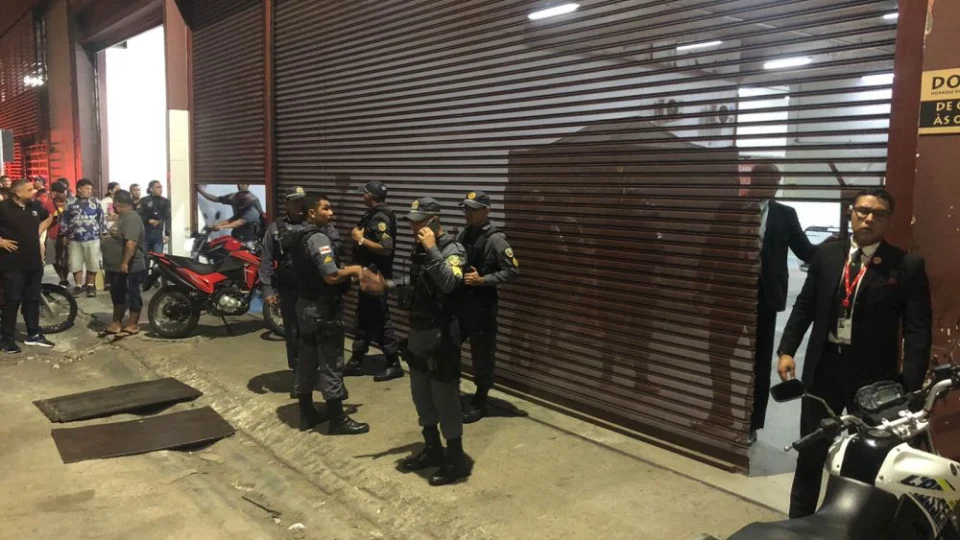 Segurança é morto com tiro na cabeça ao lado de shopping em Manaus