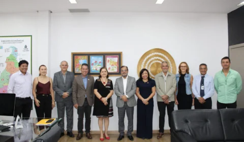 Governo discute implantação de polo de confecções em Tocantins