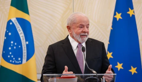 Com dores no quadril, presidente Lula (PT) faz infiltração em hospital de SP