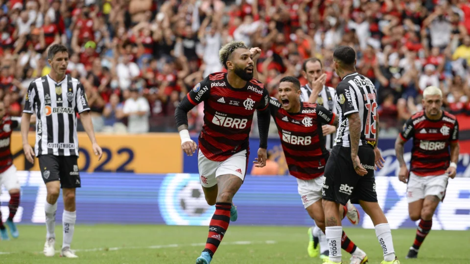 Flamengo x América-MG: veja escalações e horário do jogo neste sábado, 22