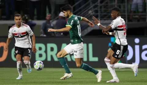 São Paulo vence Palmeiras de virada e vai às semifinais da Copa do Brasil