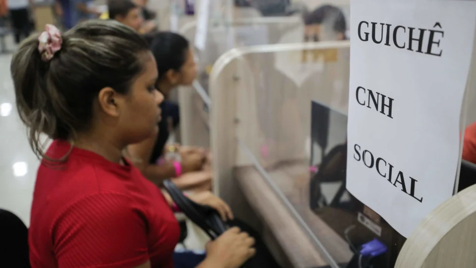 CNH Social: data para entrega de documentos de novas fases é divulgada no AM