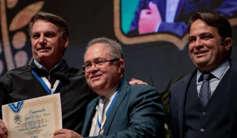 Bolsonaro diz que inelegibilidade ocorreu de ‘forma bastante nebulosa’