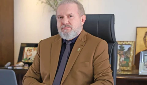 Ex-governador é condenado por usar bloqueador de sinal em seu gabinete em TO