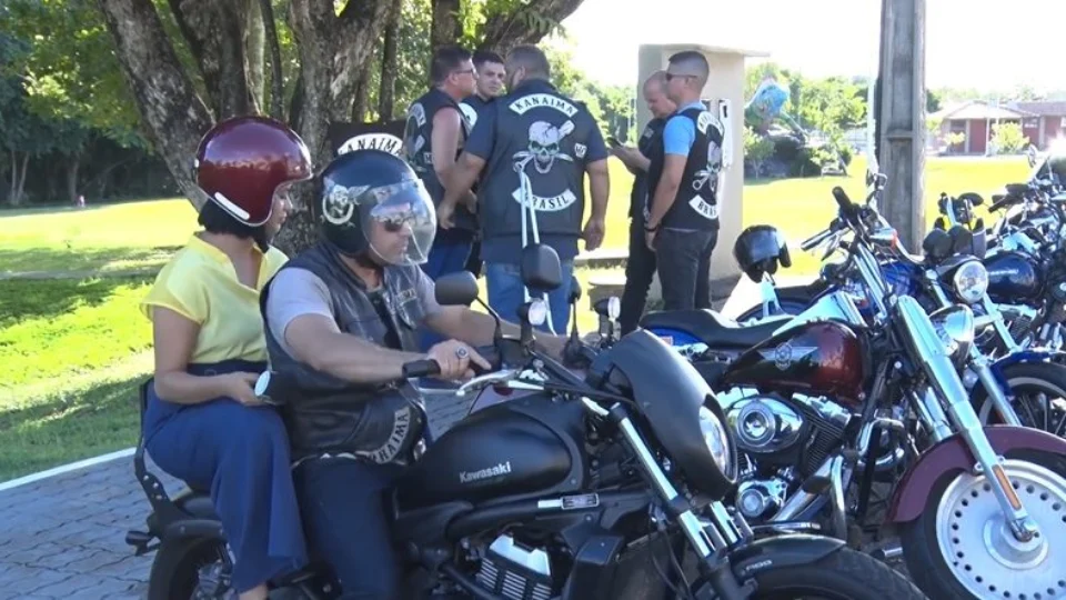 VÍDEO: grupos de fãs celebram o Dia do Rock em Roraima
