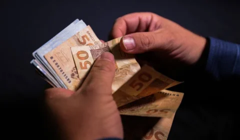 ‘Desenrola’, para renegociar dívidas, começa na segunda-feira (17)