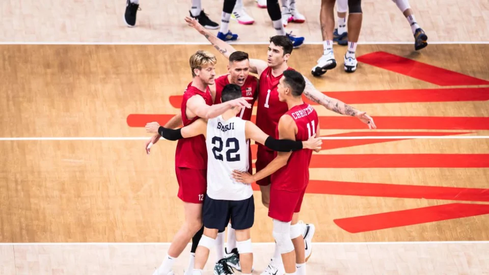 Vôlei masculino: EUA vence atual campeã mundial e vai para a final da VNL
