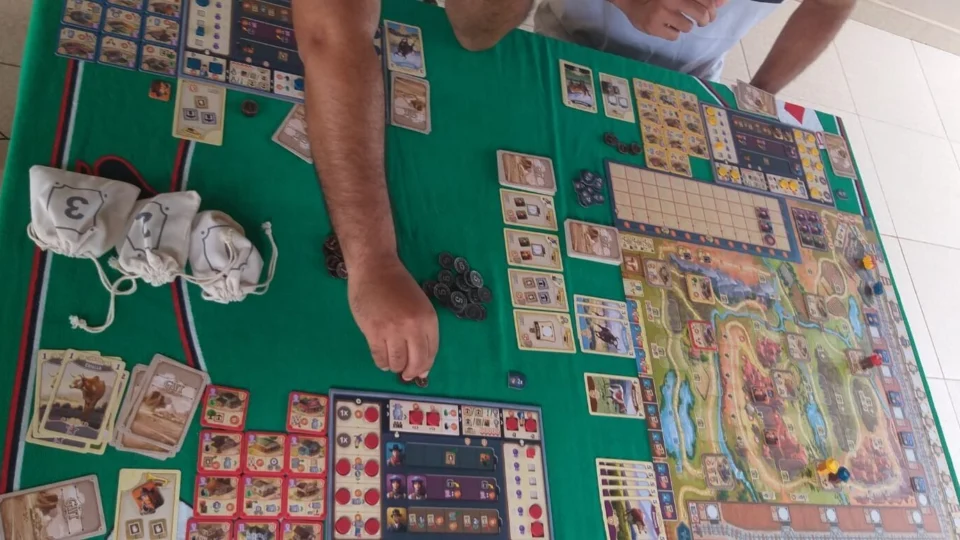 Evento gratuito apresenta jogos de tabuleiro modernos em Roraima