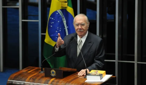 Ex-presidente José Sarney sofre queda em casa e é internado no Maranhão