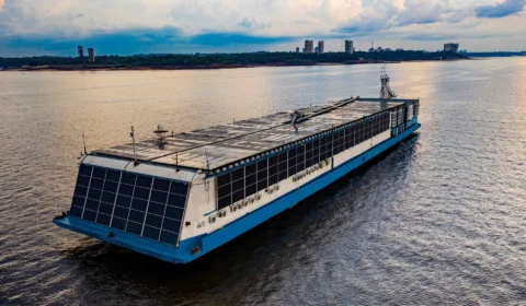 Fábrica flutuante de açaí é exemplo de sustentabilidade em seminário no Pará