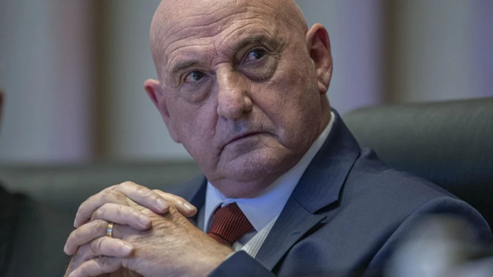 Gdias avisou Abin sobre invasões que iriam ocorrem em 8/1 dois dias antes