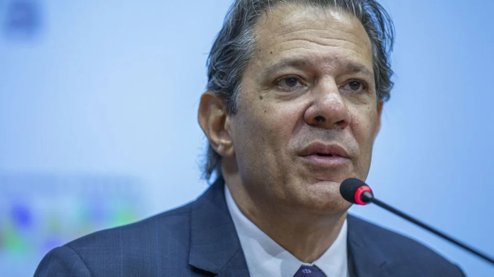 Haddad quer taxar super-ricos e afirma que estão em ‘paraíso fiscal’
