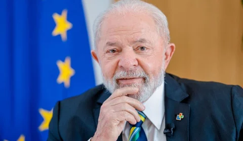 Lula cancela agenda para fazer procedimento médico de infiltração no quadril