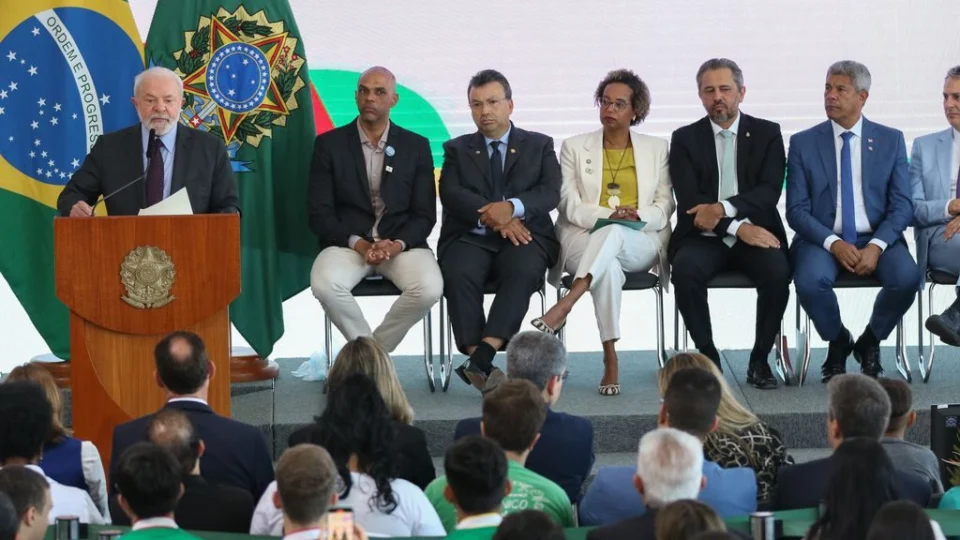 Presidente Lula sanciona lei que cria Programa Escola em Tempo integral