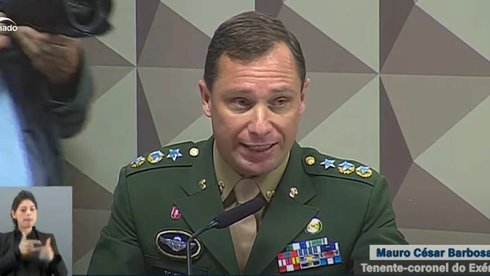 CPMI do 8 de Janeiro ouve Mauro Cid em Brasília