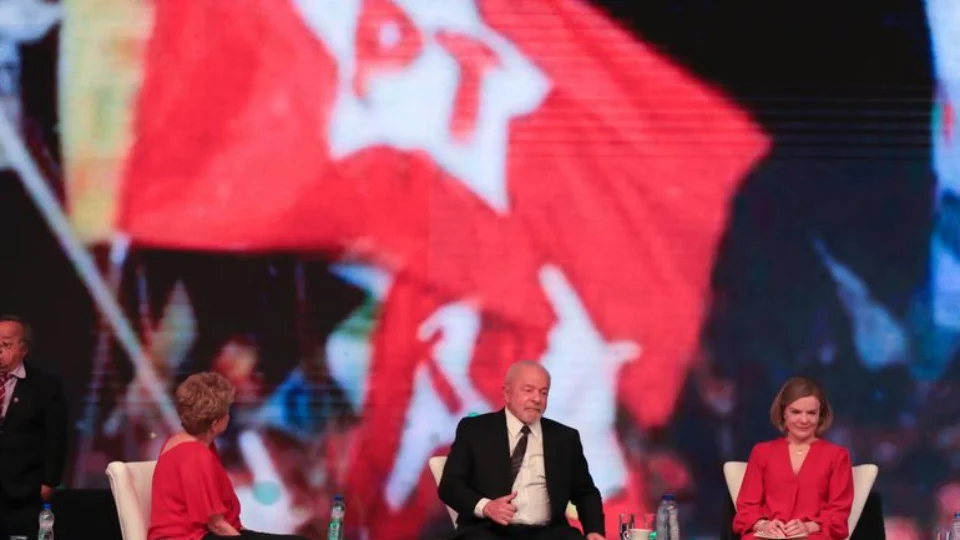 PT é líder em doações partidárias de pessoas físicas em 2022