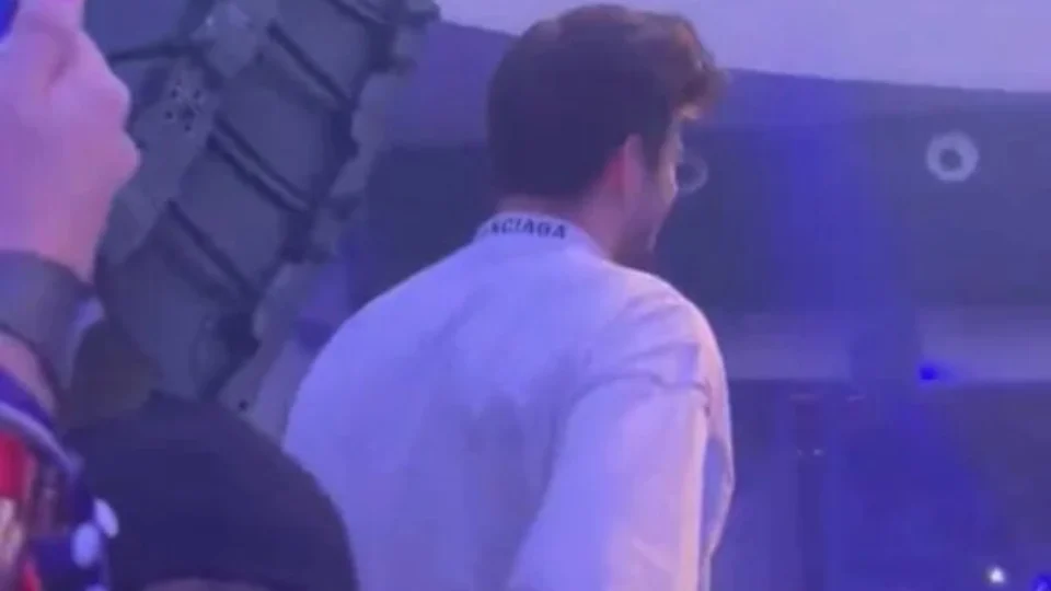 Piqué se irrita com fãs da ex-esposa Shakira e dispara: ‘Vocês não são nada’