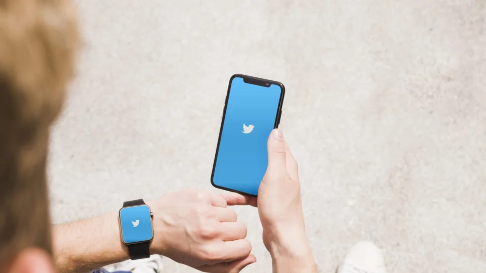 Recurso TweetDeck será exclusivo para assinantes da plataforma, diz Twitter