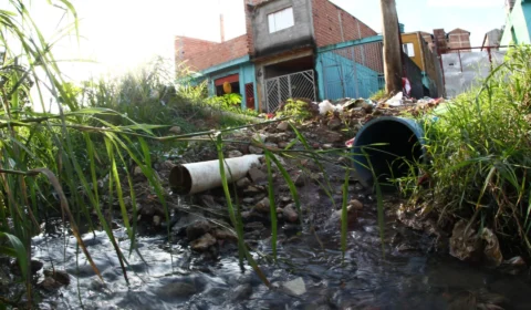 Após acordo com o Congresso, Lula revoga decretos sobre saneamento