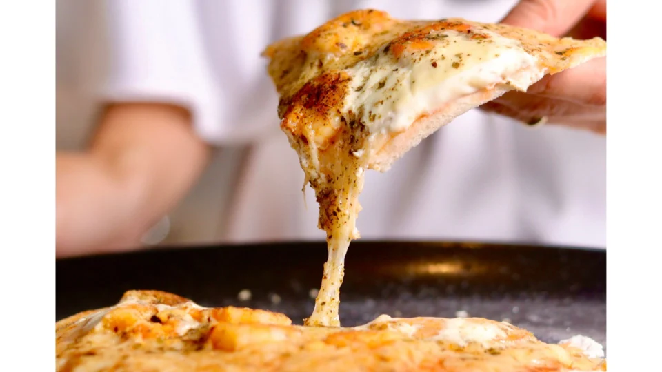 Dia da Pizza: veja como fazer uma massa de pizza sem glúten
