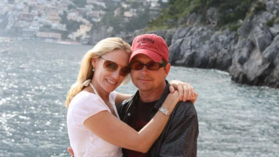 Michael J. Fox homenageia esposa em aniversário de casamento de 35 anos