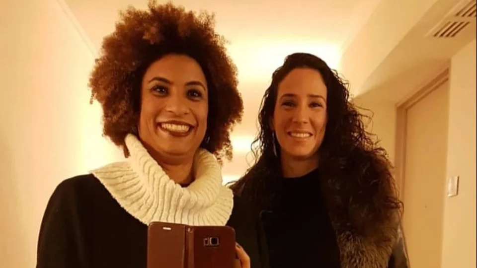 “Quem mandou matar minha esposa”, questiona Monica em aniversário de Marielle