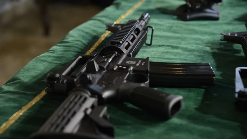 Suspensão de decretos de Bolsonaro sobre armas é mantida pelo STF