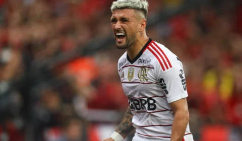 Com gols contra e de Gabigol, Fla vence Furacão e está na semifinal da Copa do Brasil