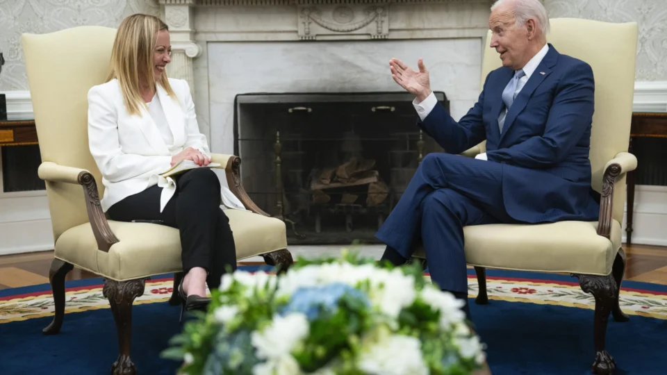Biden elogia postura da Itália contra Rússia em encontro nos EUA