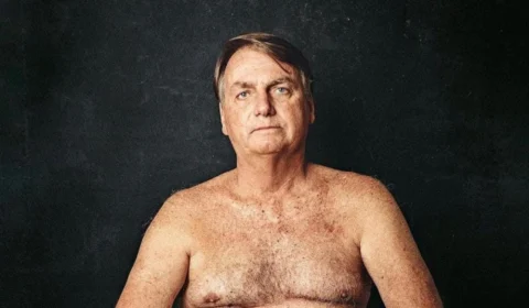 Fotografia de Bolsonaro com cicatriz de facada circula após inelegibilidade
