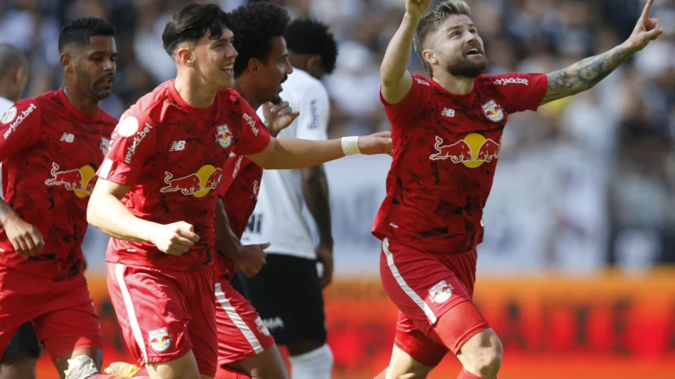 Corinthians perde para Red Bull Bragantino e fica perto da zona de rebaixamento