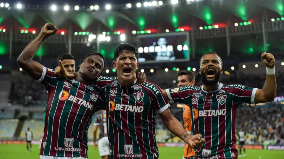 Fluminense vence Santos com o gol do argentino Gérman Cano