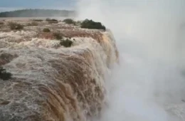 Cataratas do Iguaçu excedem nível e registram 9 milhões de litros por segundo