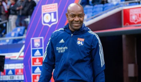 Cláudio Caçapa assume o Botafogo, interinamente, para o clássico contra o Vasco