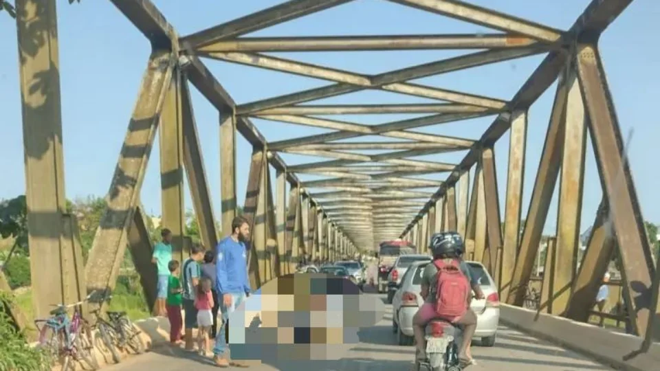 Ciclista idoso, de 72 anos, morre ao ser atropelado por carro no interior do AC