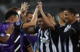Botafogo fica no 1 a 1 com o Patronato, mas se classifica para as oitavas da Sul-Americana
