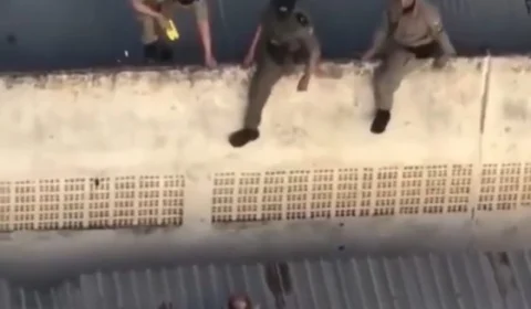 VÍDEO: homem fica preso no telhado após furtar comércio em Goiás